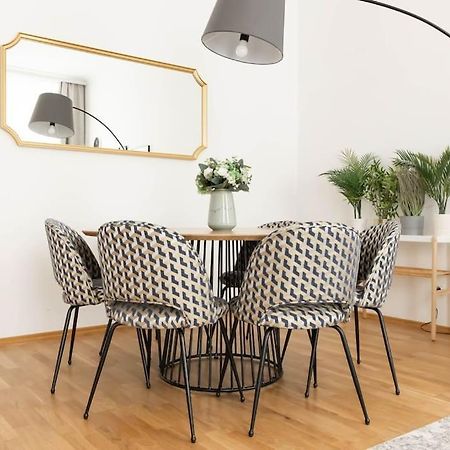 Franz 23 - Typical Viennese Apartment In The Heart Of Wien Exterior foto