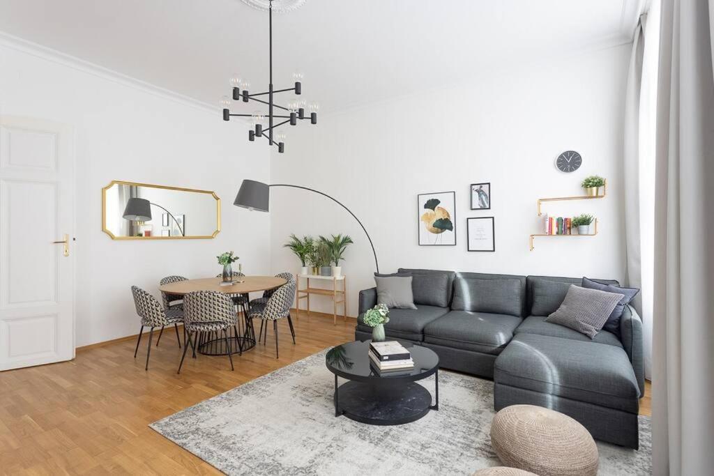 Franz 23 - Typical Viennese Apartment In The Heart Of Wien Exterior foto
