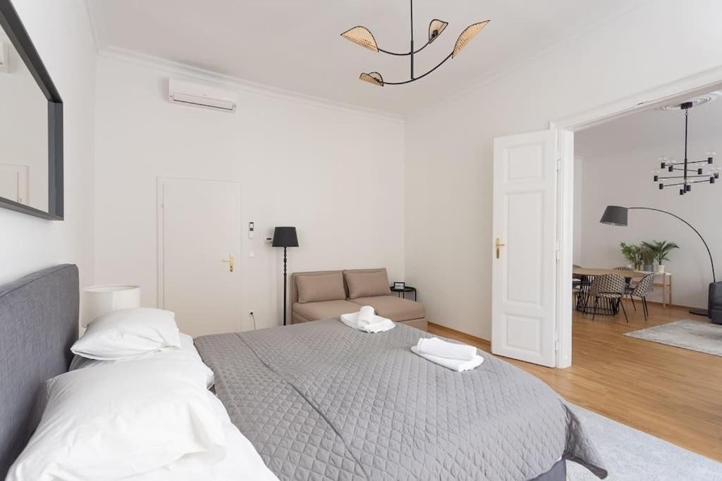 Franz 23 - Typical Viennese Apartment In The Heart Of Wien Exterior foto