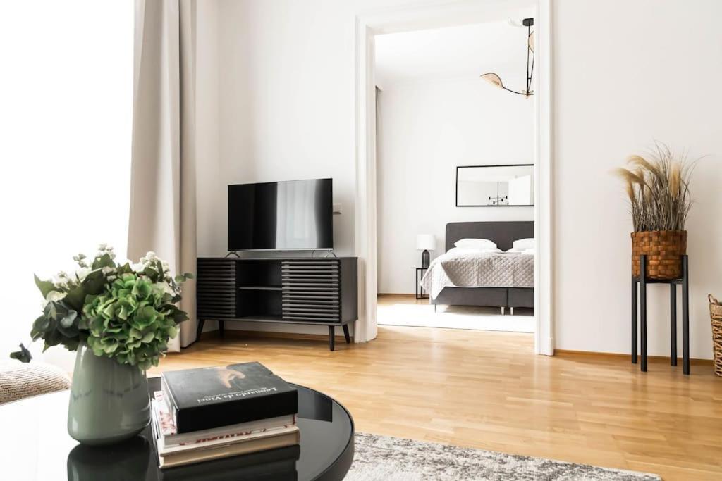 Franz 23 - Typical Viennese Apartment In The Heart Of Wien Exterior foto