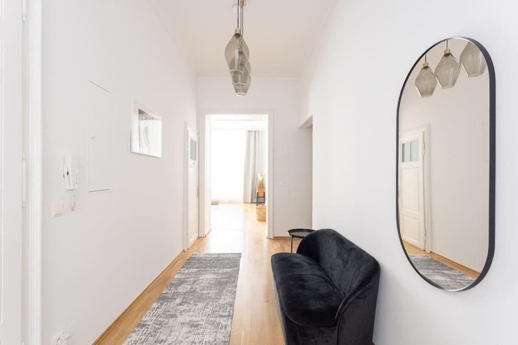 Franz 23 - Typical Viennese Apartment In The Heart Of Wien Exterior foto